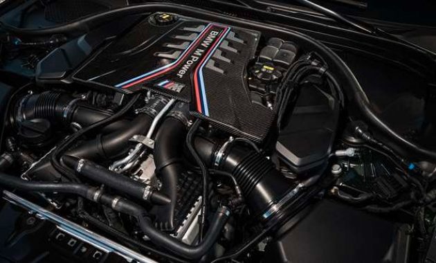 2025 BMW XM Engine