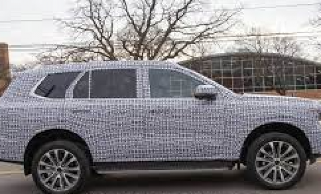 2025 Ford Everest Shots